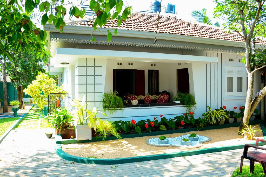 Mama Beach Villa Negombo Exterior foto